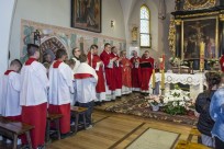 Rozpoczęcie liturgii ku czci św. Wojciecha - patrona liturgicznego dnia.